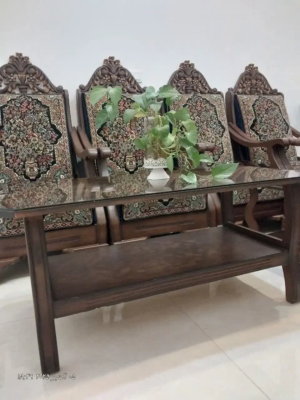 فروش ۶ عدد (کامل) مبل قالی به همراه میز|مبلمان خانگی و میز عسلی|کرمان, |دیوار