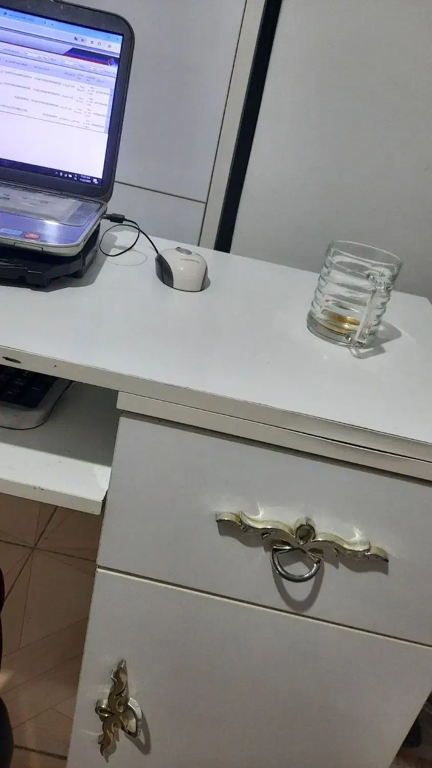 میز کامپیوتر میز ناخن|میز تحریر و کامپیوتر|بهارستان, |دیوار