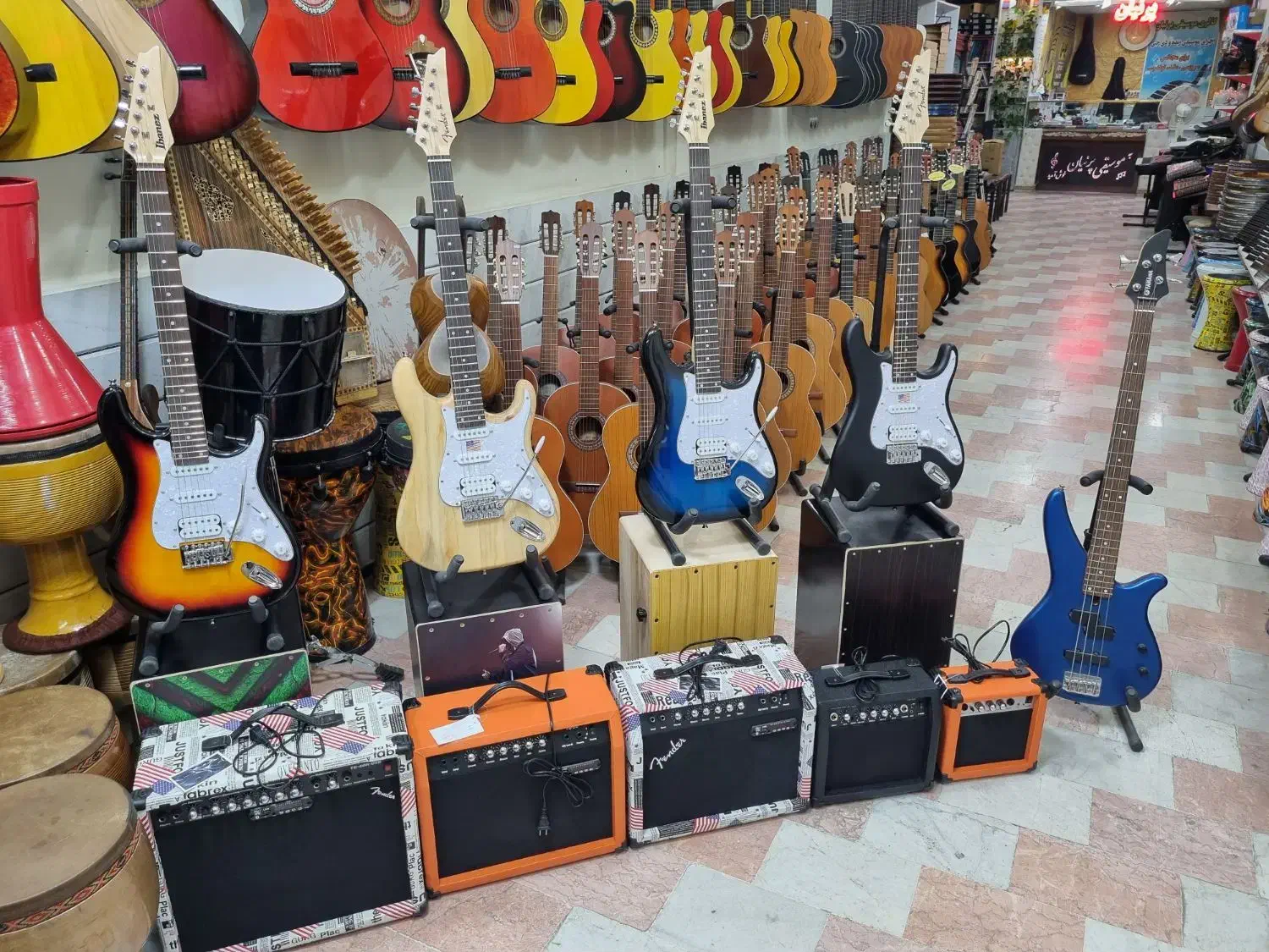 گیتار الکتریک (نقد و اقساط)|گیتار، بیس، امپلیفایر|زنجان, |دیوار