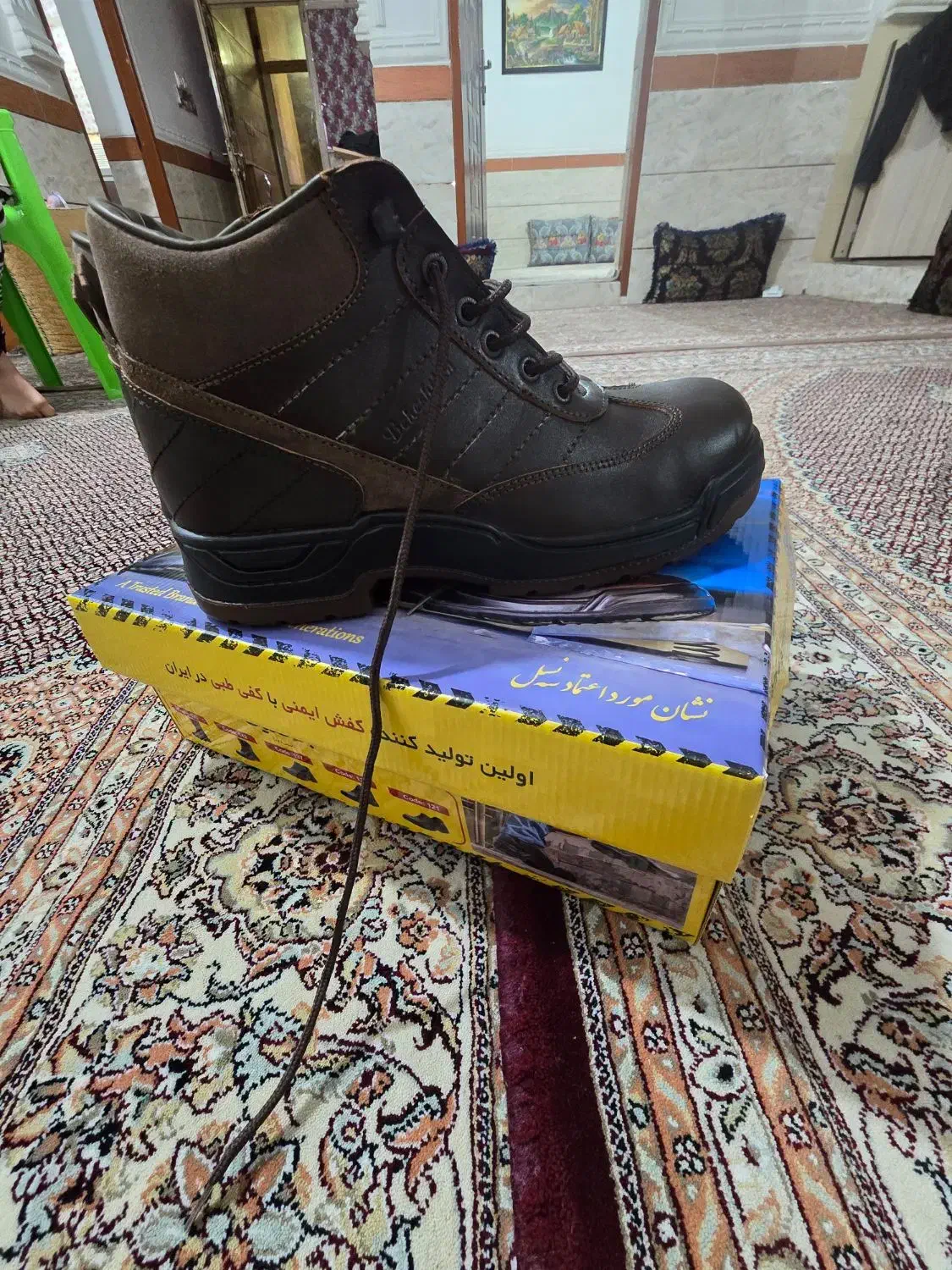 سایز ۴۳|کیف، کفش، کمربند|شبانکاره, |دیوار