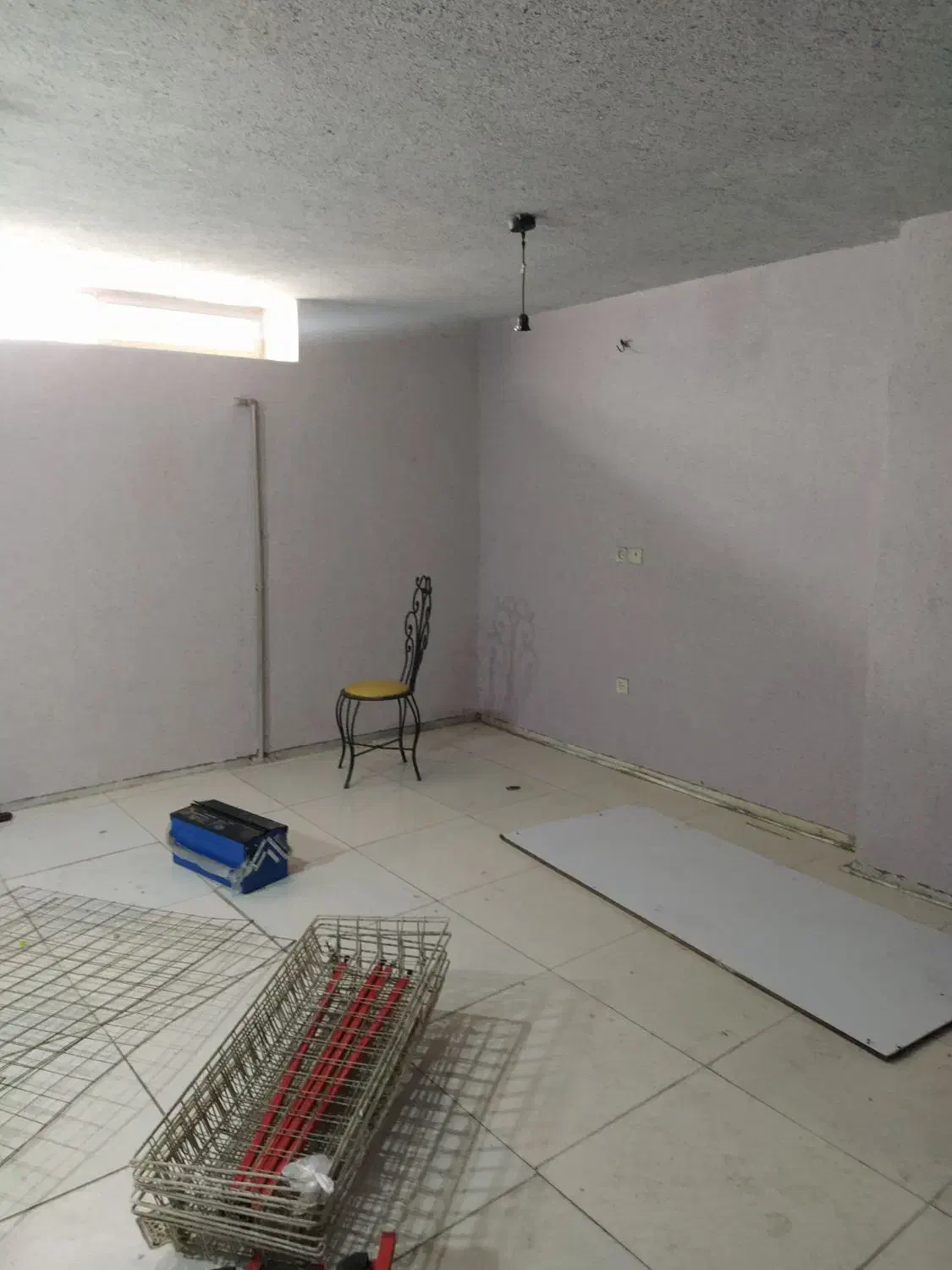 اجاره زیرزمین تجاری ۱۲۰متر با دو خواب|اجارهٔ مغازه و غرفه|کرمان, |دیوار