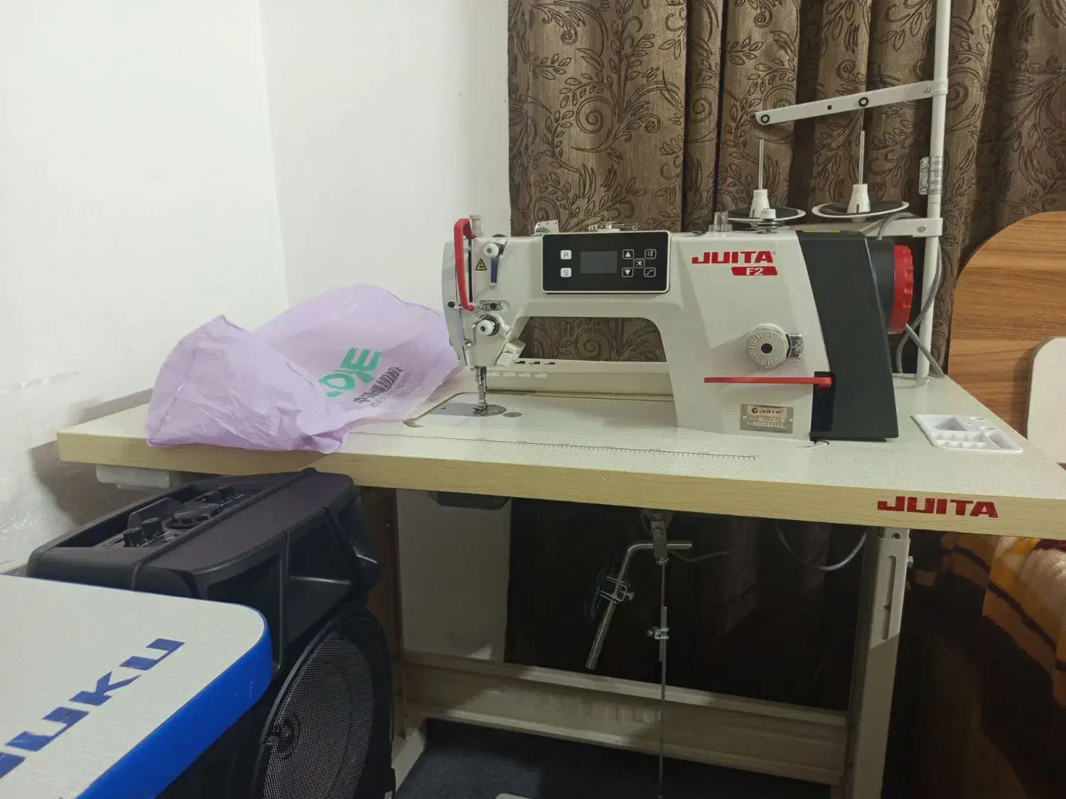 دو دستگاه چرخ صنعتی اک بند|چرخ خیاطی و ریسندگی|آق قلا, |دیوار