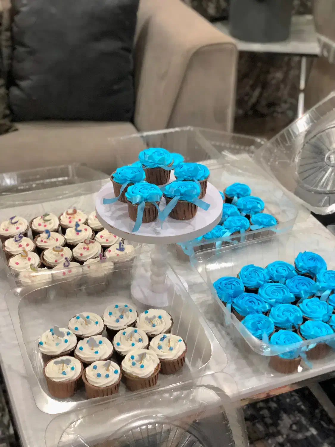 کاپ کیک جشن های مدارس قیمتی باورنکردنی*|خدمات پذیرایی، مراسم|کاشان, باغ ماجد|دیوار