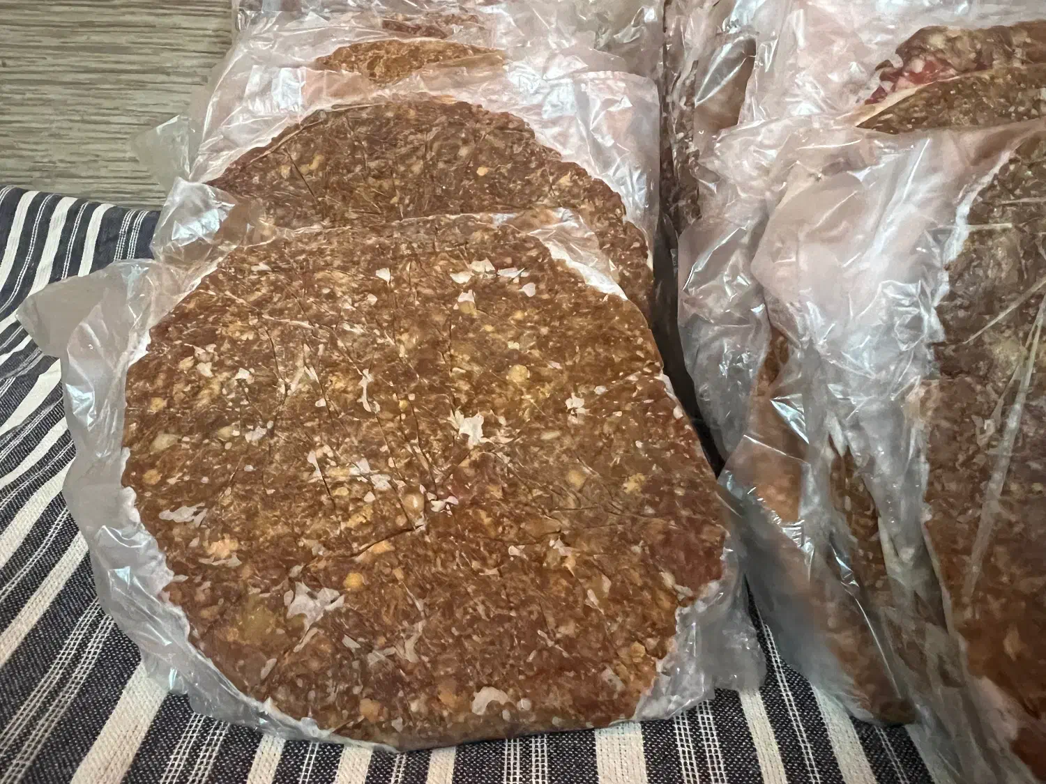 همبرگر نیمه اماده گوشت خانگی|خوردنی و آشامیدنی|تهران, مرزداران|دیوار