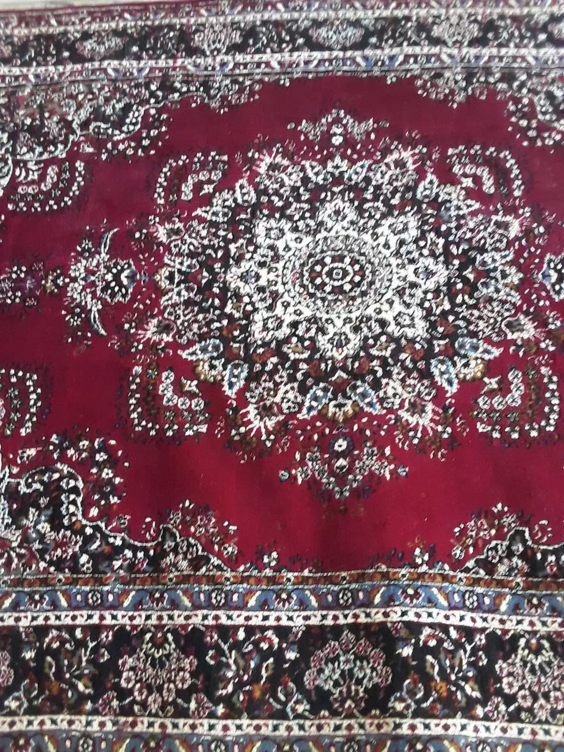 فروش‌یک‌تخته‌فرش‌۶متری‌شسته‌شده‌وتمیز|فرش|گلپایگان, |دیوار