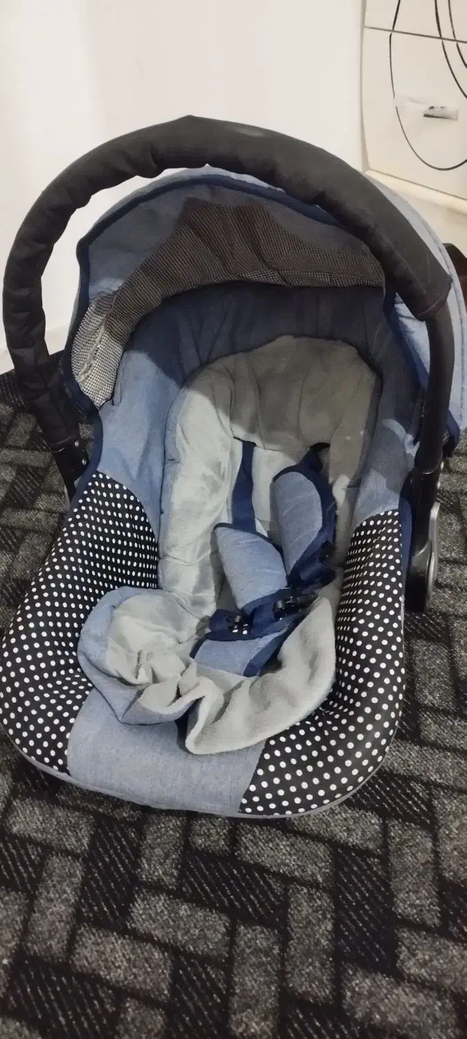 کریر|کالسکه و لوازم جانبی|قم, ولیعصر|دیوار