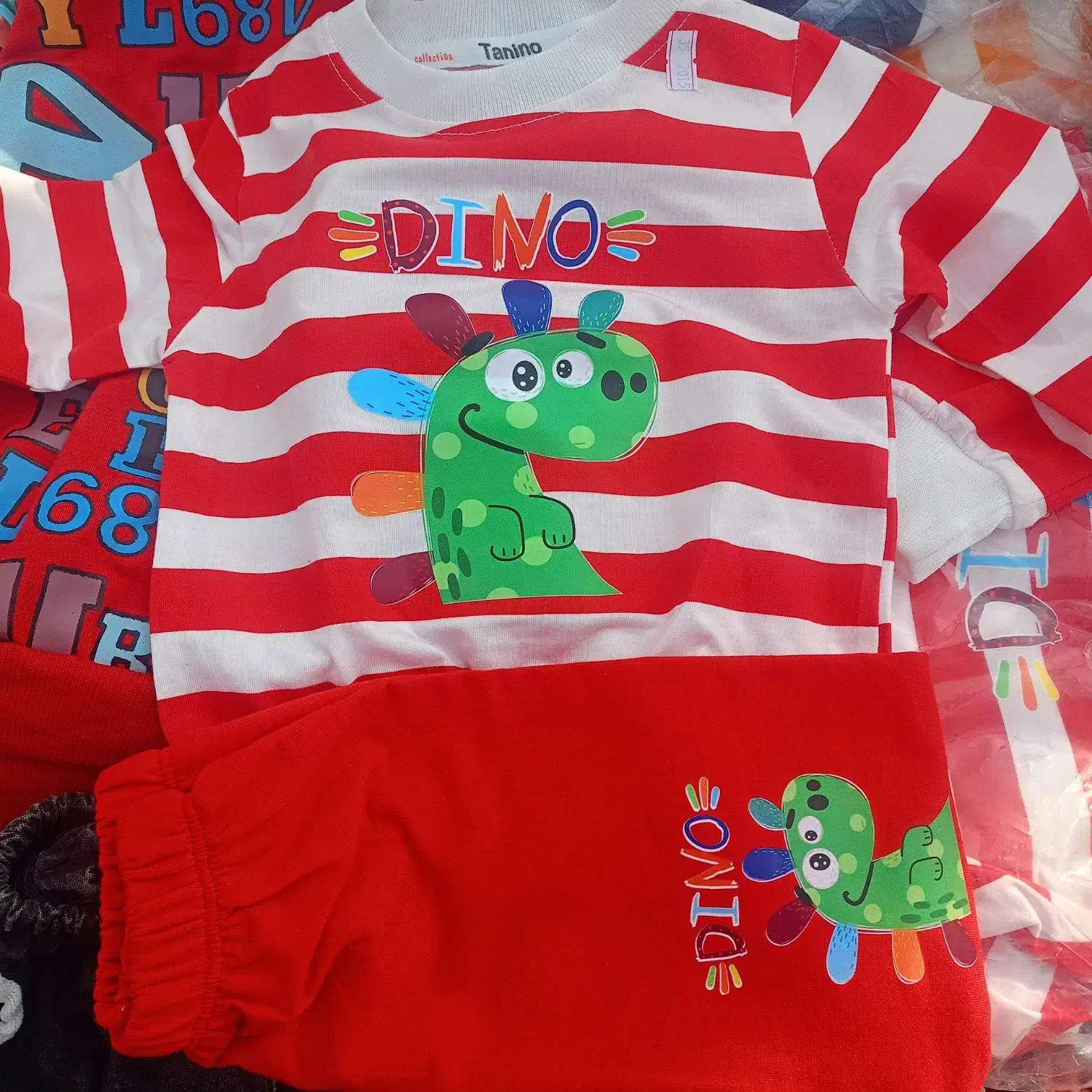 لباس بچگانه با قیمت مناسب|کفش و لباس بچه|مراغه, |دیوار