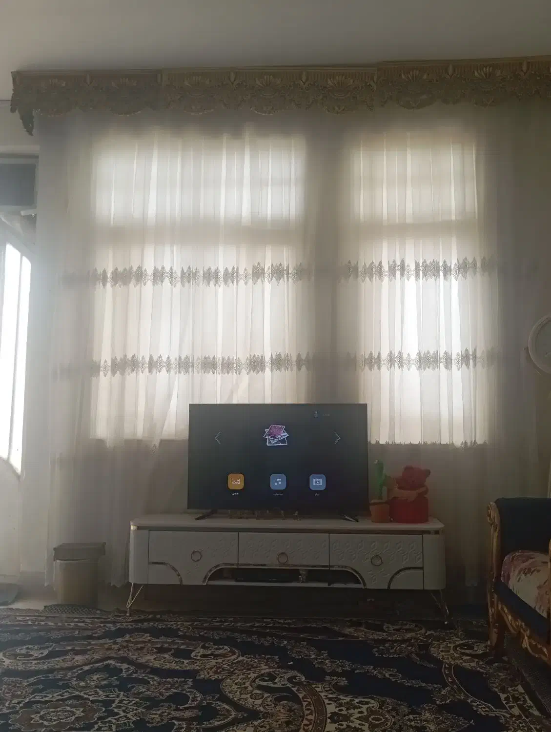 پرده در حد نو به خاطر جابه جای میخام بفروشم|پرده، رانر، رومیزی|سبزوار, جهاد کشاورزی|دیوار