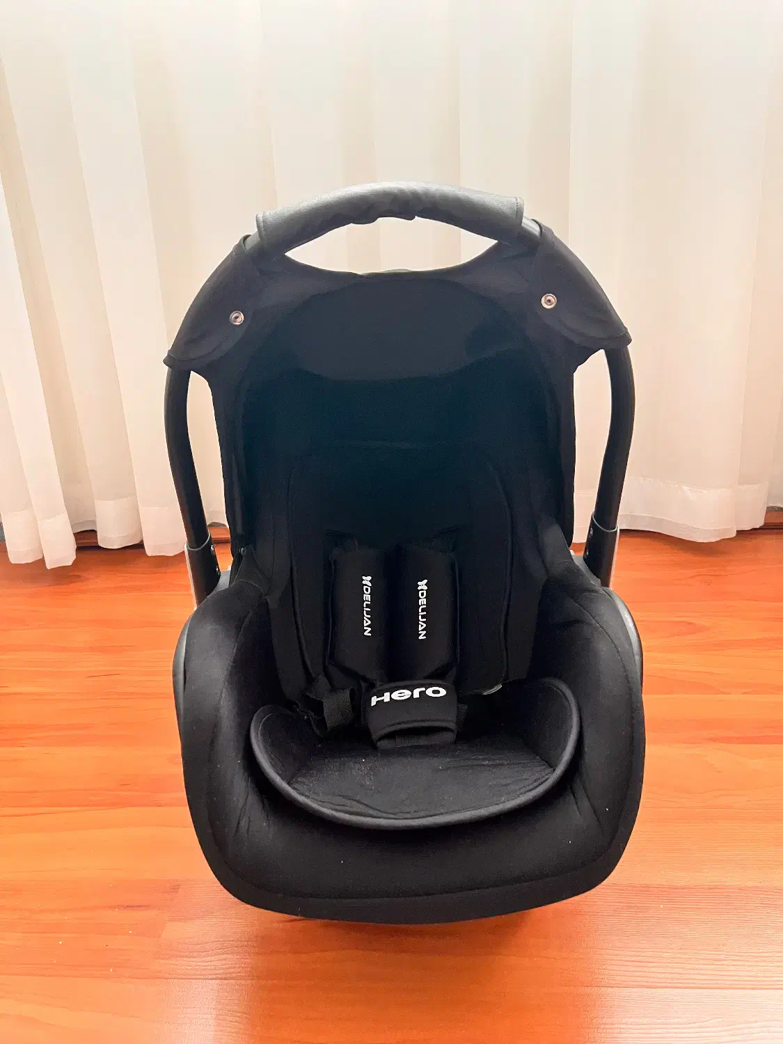 کریر|کالسکه و لوازم جانبی|تبریز, |دیوار