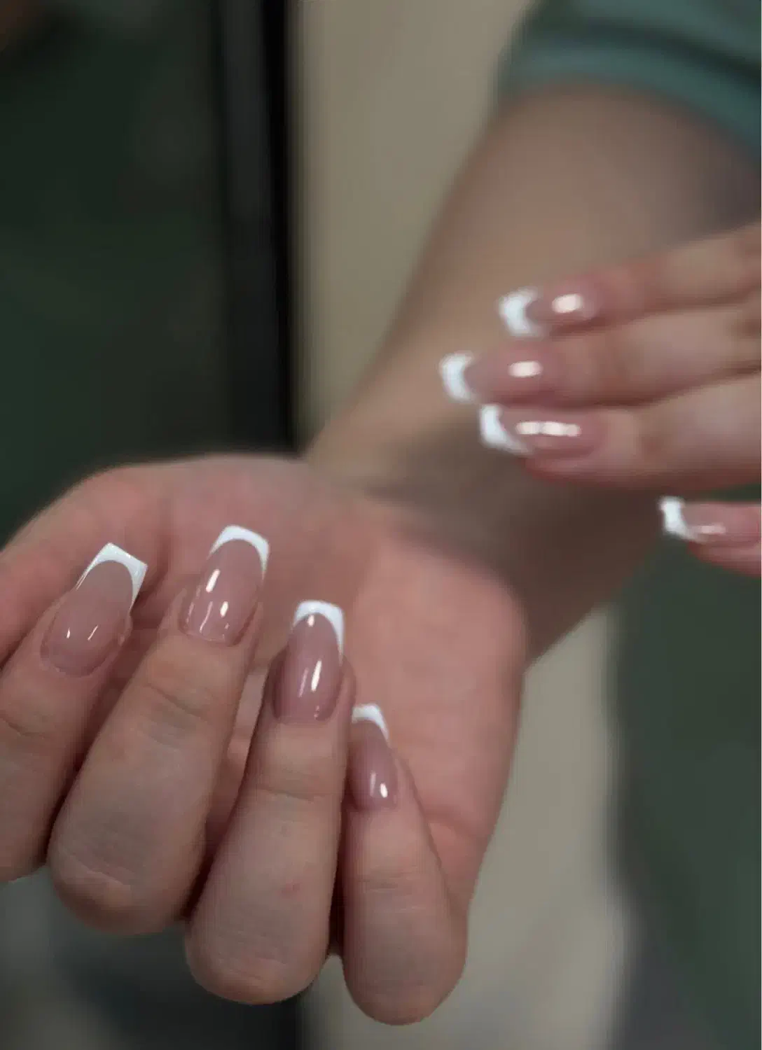 تخفیف خدمات و اموزش کاشت ناخن،تتو صورت،کراتین و|خدمات آرایشگری و زیبایی|گلبهار, شهر جدید گلبهار|دیوار