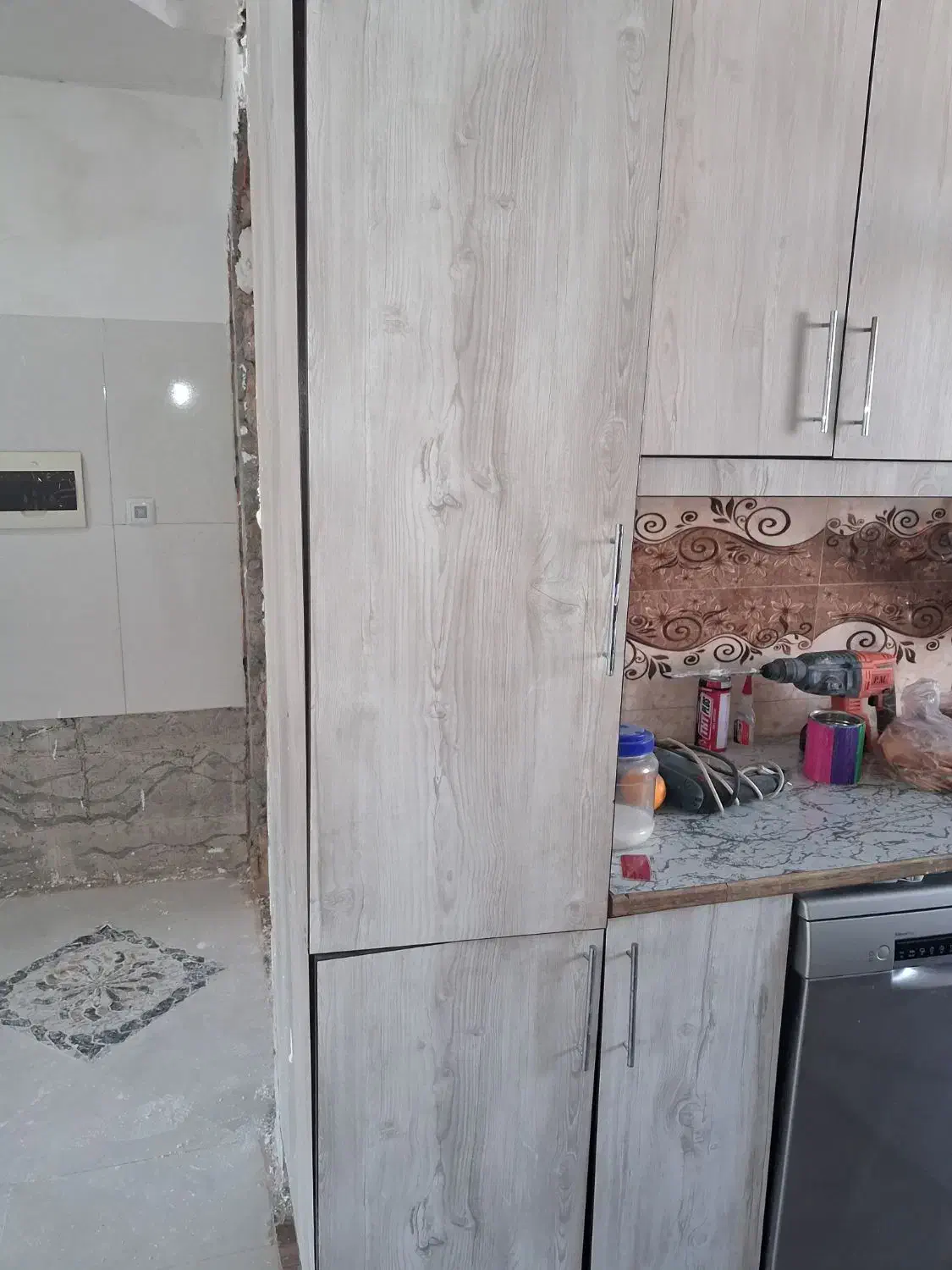 کابینت|مصالح و تجهیزات ساختمان|آبیک, |دیوار