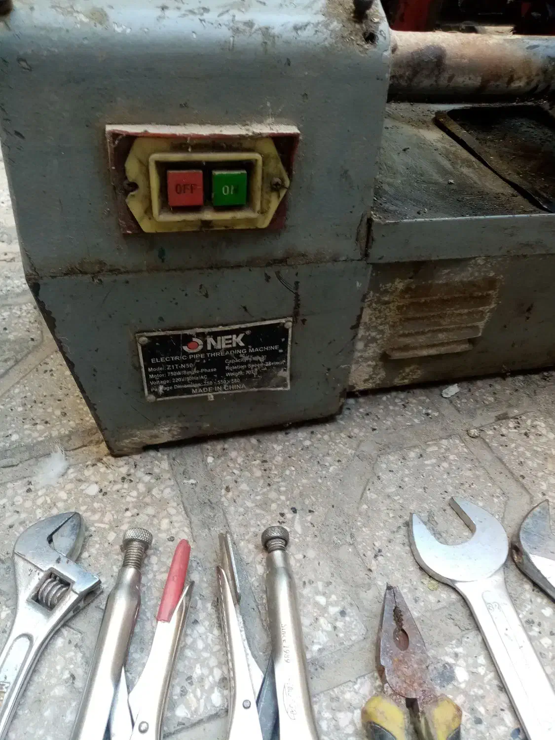 حدیده دو اینچ با ابزار کار|ابزارآلات|مشهد, رده|دیوار