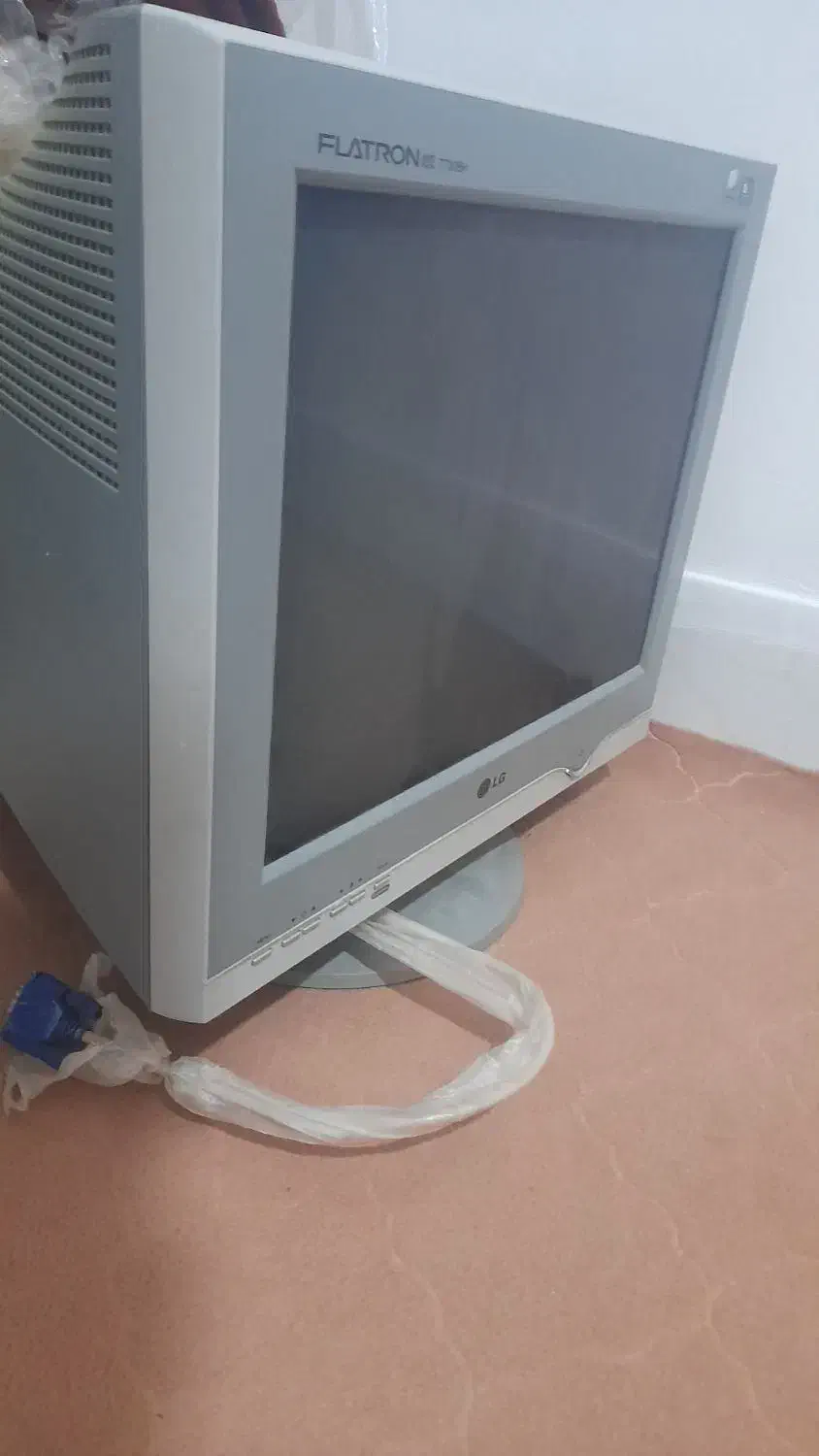 مانیتور LG|قطعات و لوازم جانبی رایانه|بجنورد, |دیوار