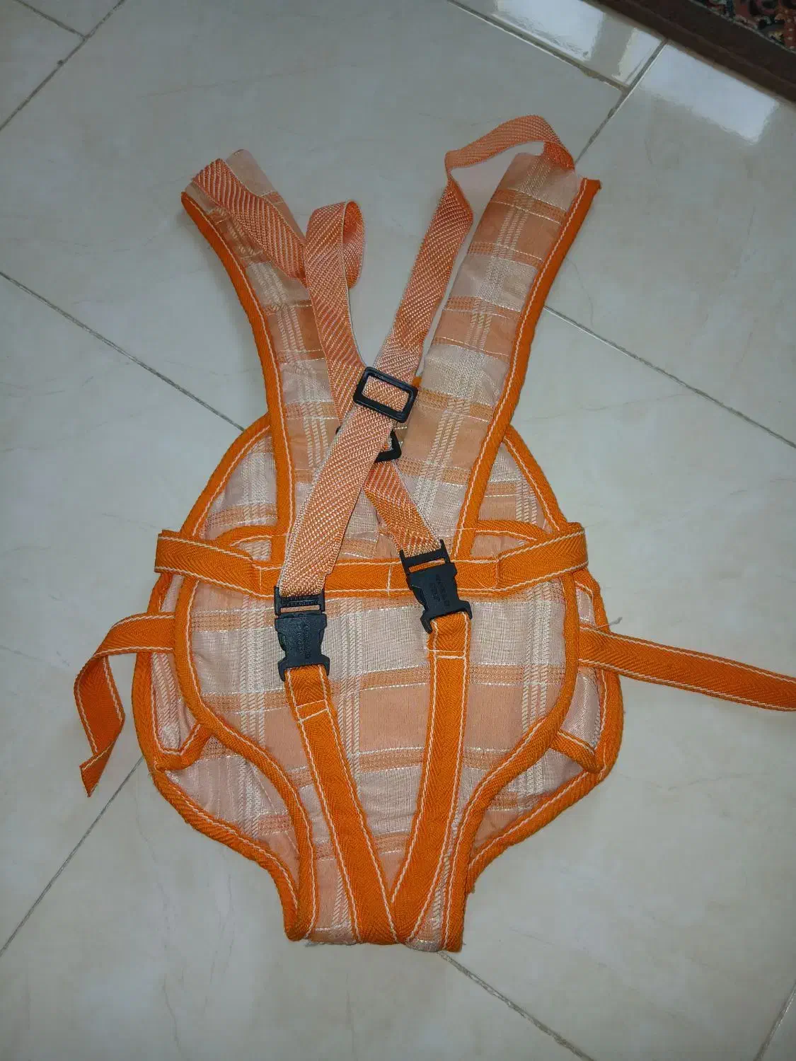 آغوش مادر|کالسکه و لوازم جانبی|پرند, فاز ۴|دیوار