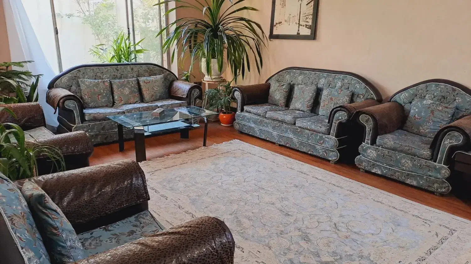 سرویس مبل راحتی ۱۰ نفره|مبلمان خانگی و میز عسلی|مشهد, فلسطین|دیوار