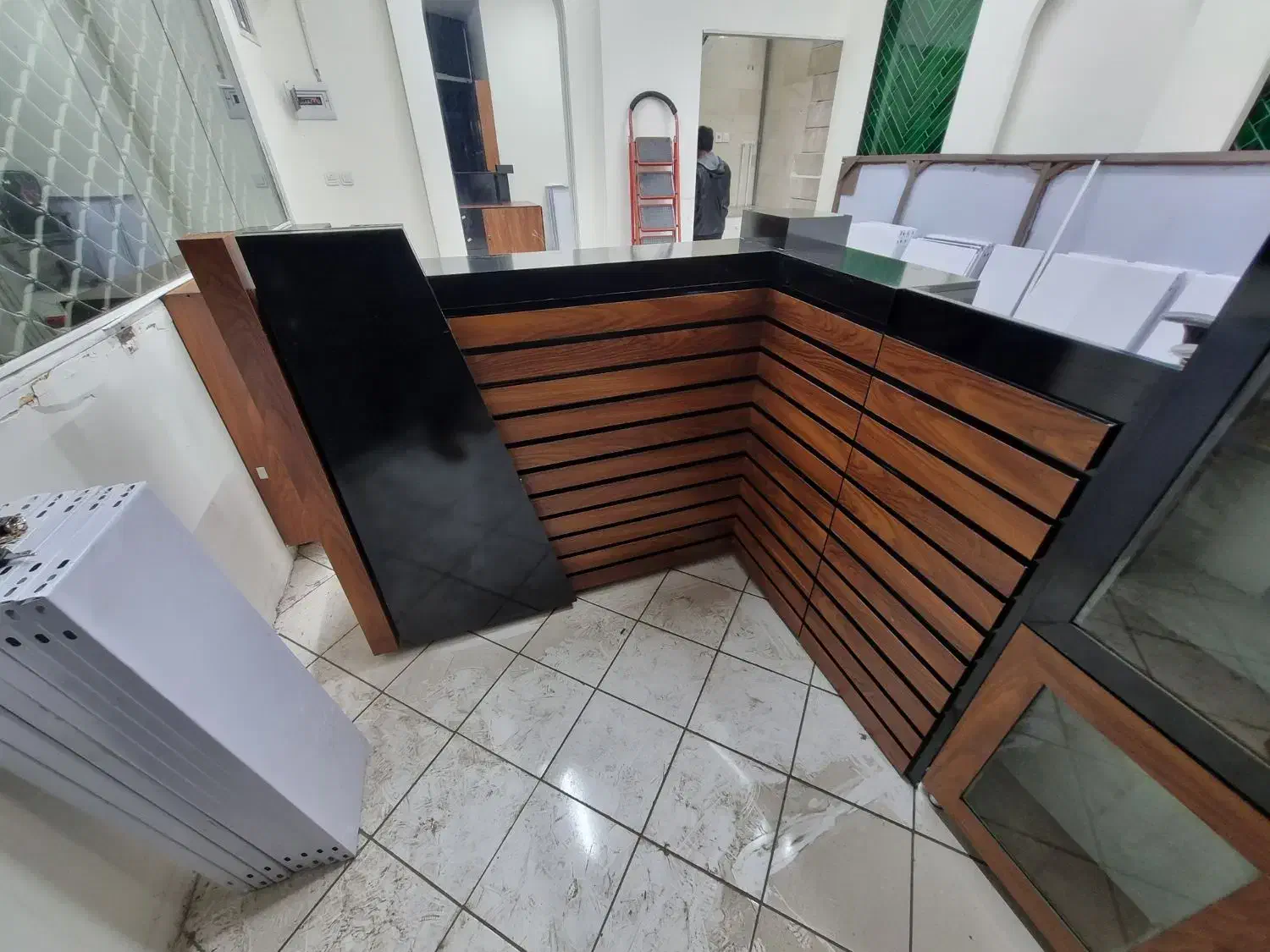 میز پیشخوان|فروشگاه و مغازه|خمینی‌شهر, |دیوار