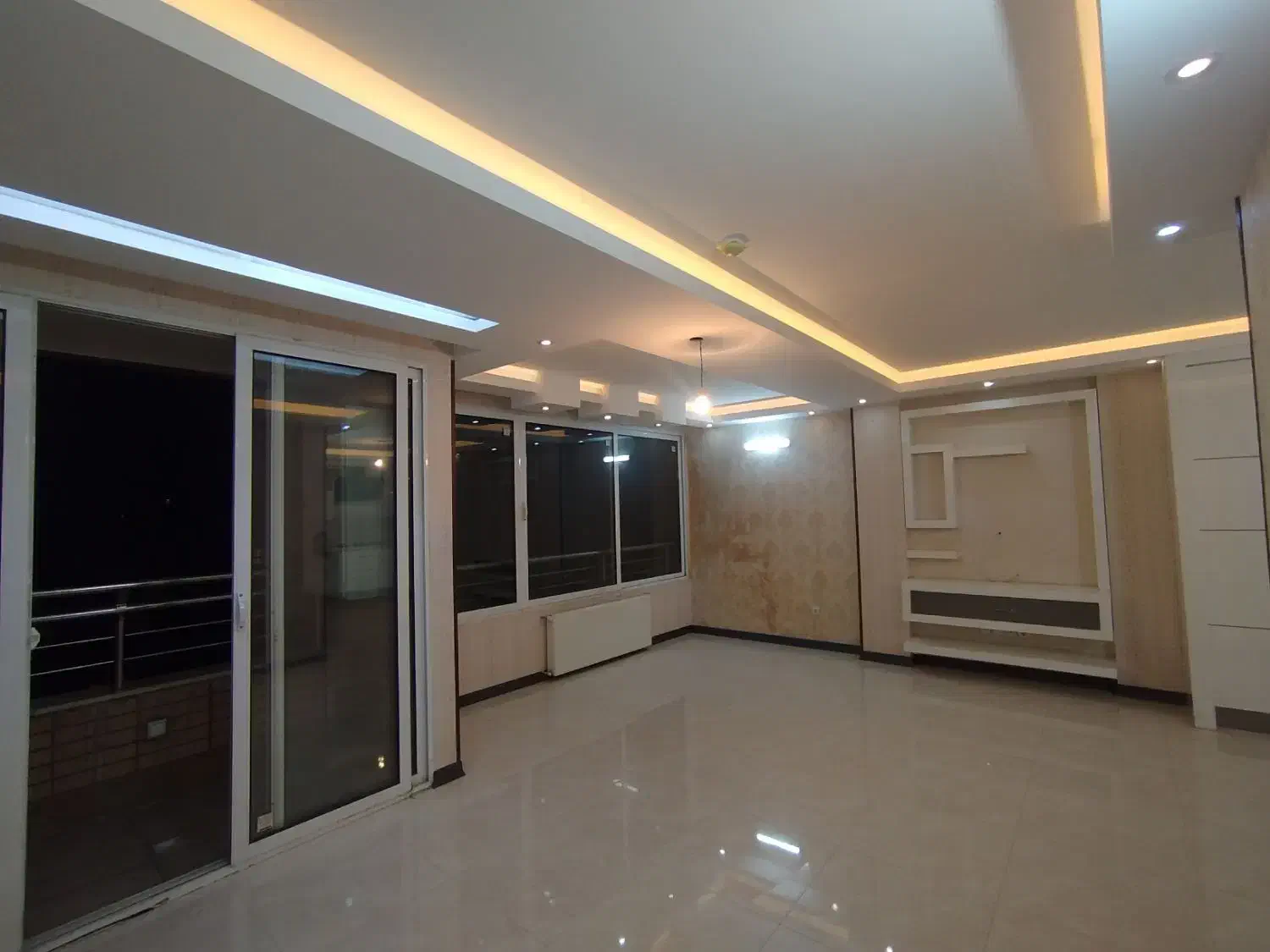 فروش آپارتمان صفر95مترطبقه4تک واحد2طرف نور فوری|فروش آپارتمان|اصفهان, دشتستان|دیوار