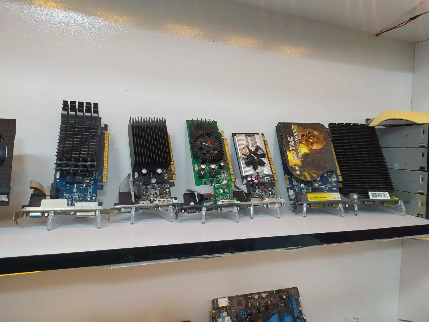 انواع گرافیک و مادربورد DDR2 DDR3|قطعات و لوازم جانبی رایانه|بیرجند, |دیوار