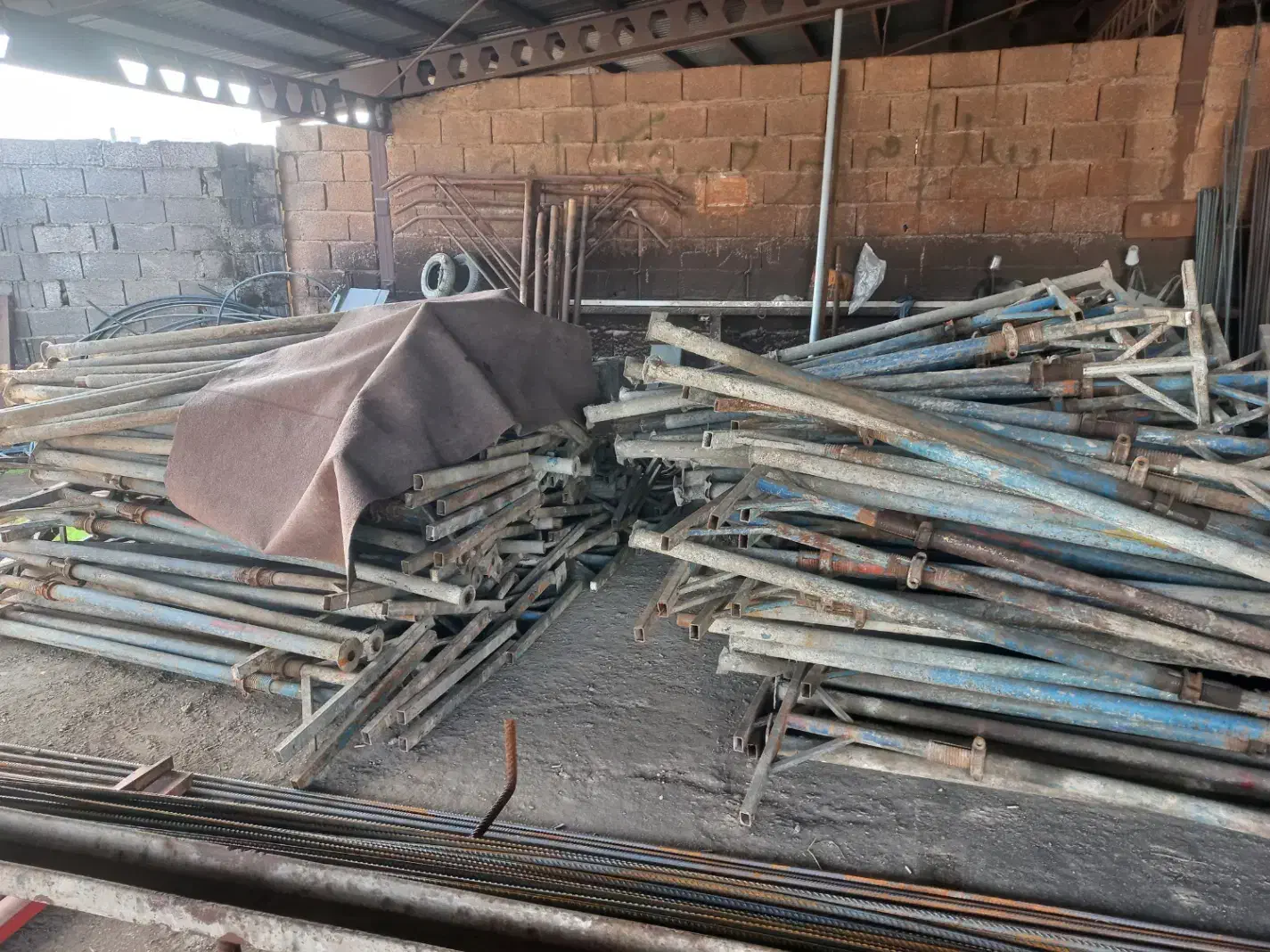 اجاره جک فلزی ۳/۵ متری|مصالح و تجهیزات ساختمان|رشت, کوی امام رضا|دیوار