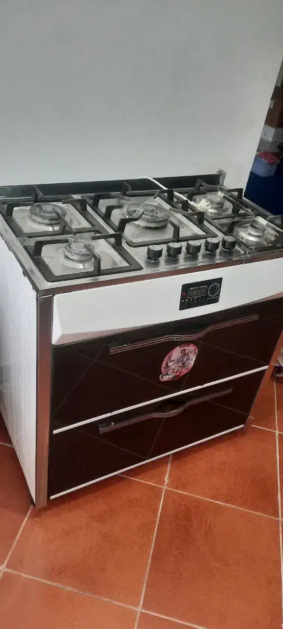 گاز در حد نو کم کارکرد|اجاق گاز و لوازم برقی پختوپز|قصرشیرین, |دیوار