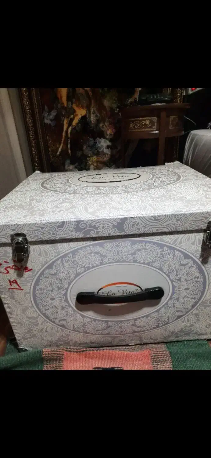 رو تختی ترک مارک خوب رنگش گلبهی شیری|سرویس روتختی|تهران, جنتآباد مرکزی|دیوار