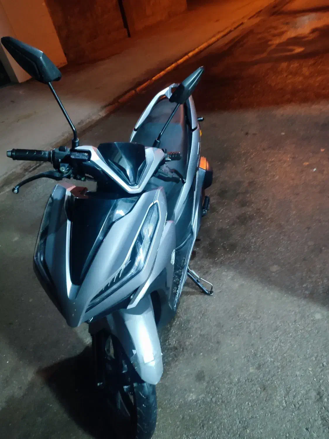 کیلیک 1402|موتورسیکلت|کنگاور, |دیوار