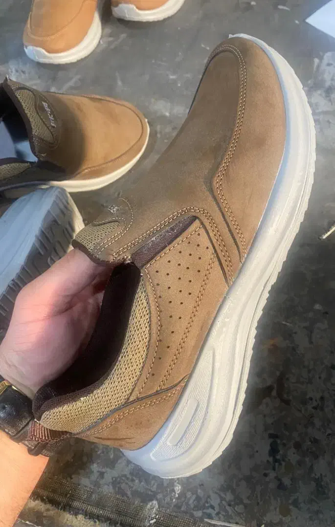 کفش راحتی روزمره|کیف، کفش، کمربند|خمین, |دیوار