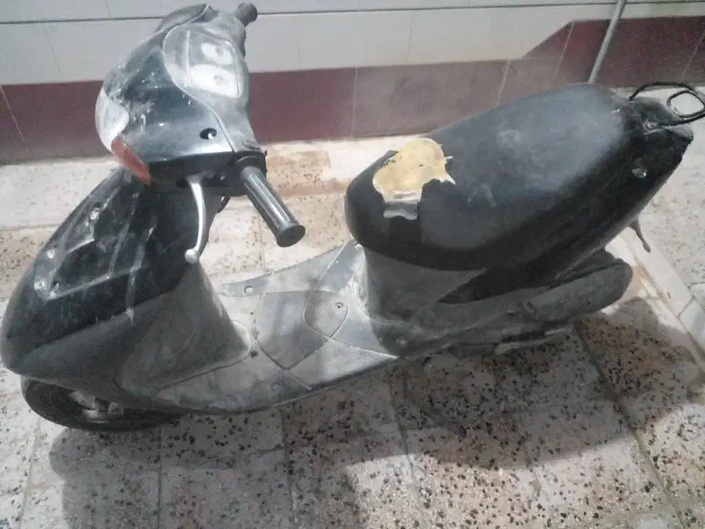 پاکشتی سوزوکی لتس 2 جی|موتورسیکلت|شبانکاره, |دیوار