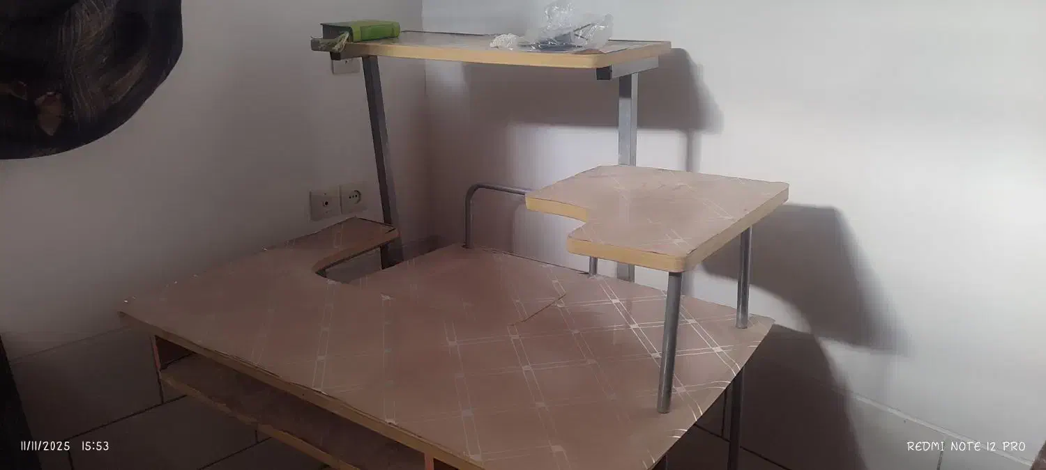 فروش فوری فوری فوری میز کامپیوتر|میز تحریر و کامپیوتر|فسا, |دیوار