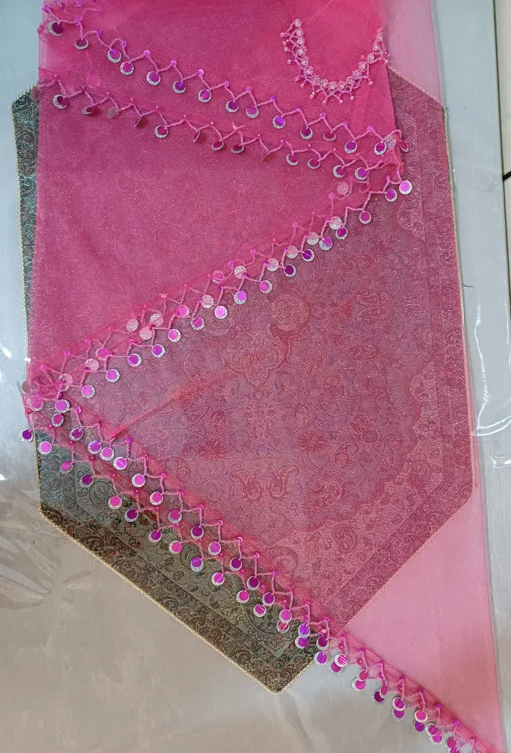 چارقد محلی|لباس|اقلید, |دیوار