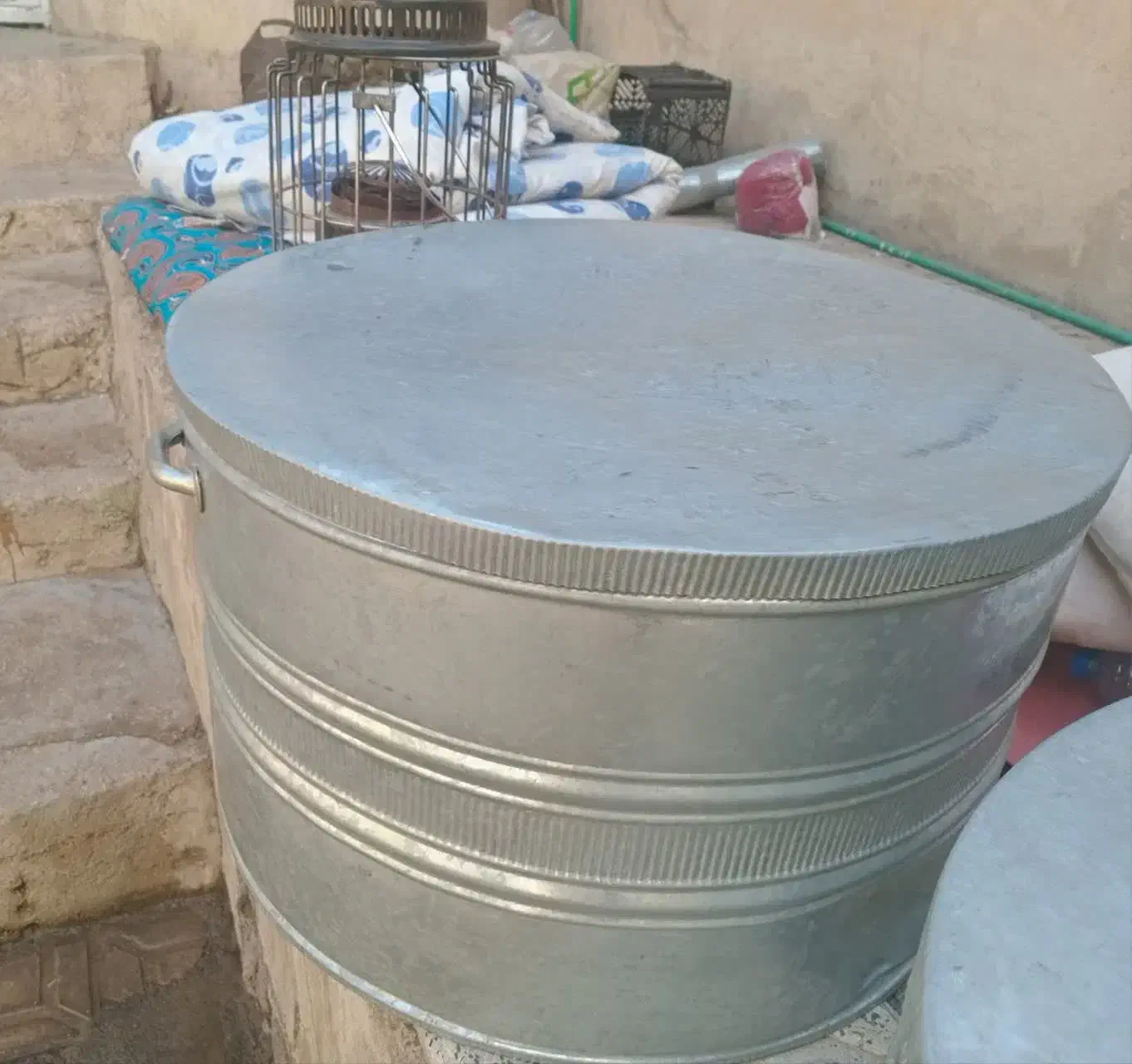 نونی بزرگ|ظروف نگهدارنده، پلاستیکی، یک‌بارمصرف|یاسوج, |دیوار