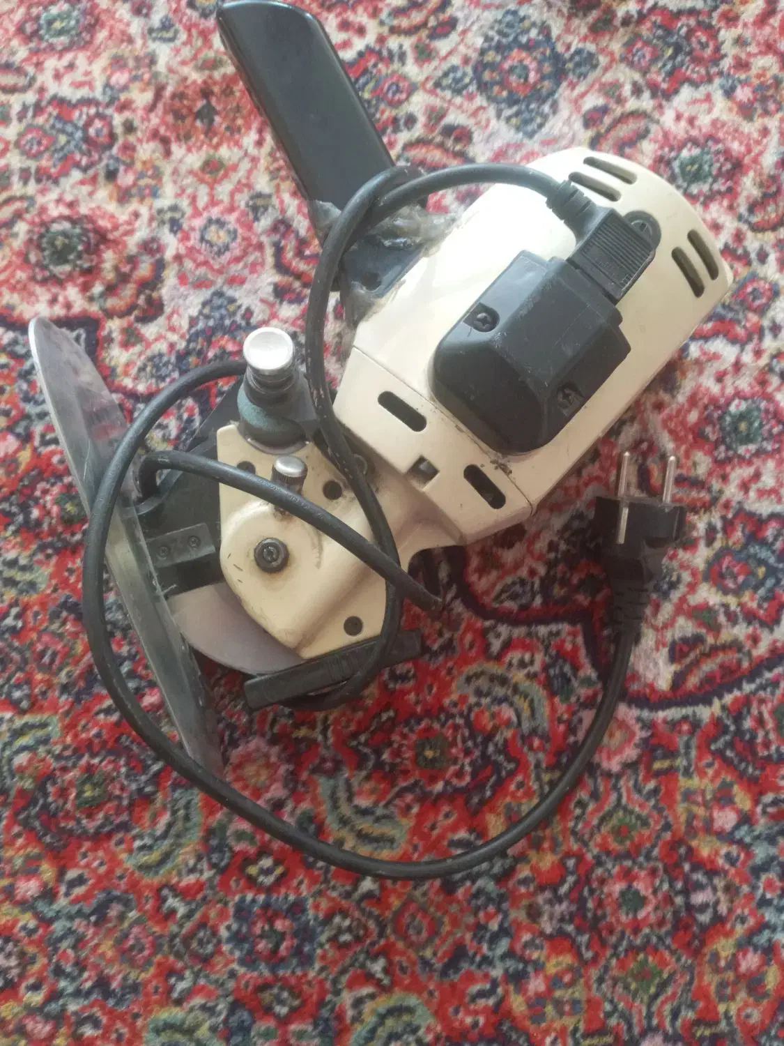 قیچی برقی|ماشینآلات صنعتی|سراب, |دیوار