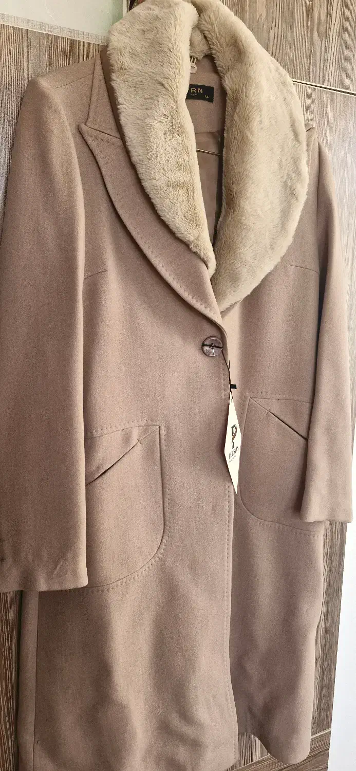 پالتوی ترک  وارداتی|لباس|صومعه‌سرا, |دیوار