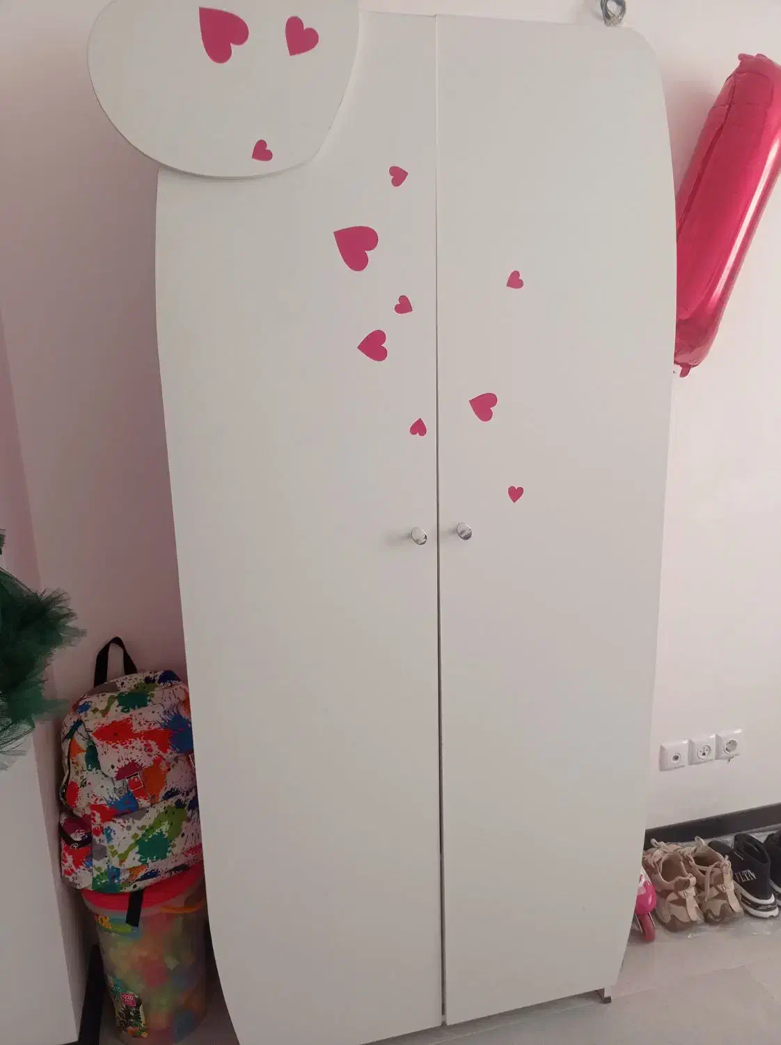 تخت وکمد|تخت و سرویس خواب|مهاجران, |دیوار