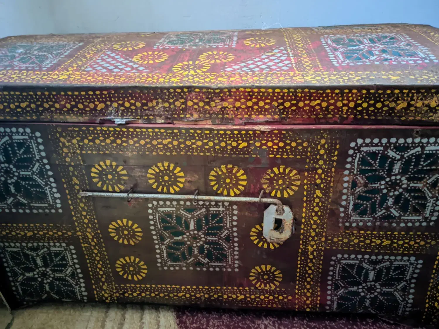 صندوق|کلکسیون اشیاء عتیقه|سیاهکل, |دیوار