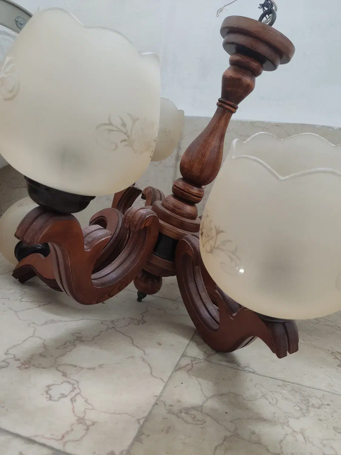 لوستر چوبی شش شاخه|لوستر و چراغ آویز|نوشهر, |دیوار