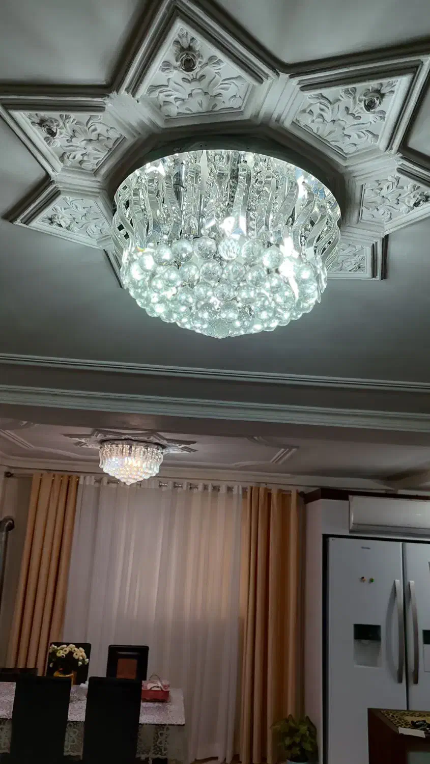 دوعددلوستر به همراه دیوارکوب|لوستر و چراغ آویز|رشت, چمارسرا|دیوار