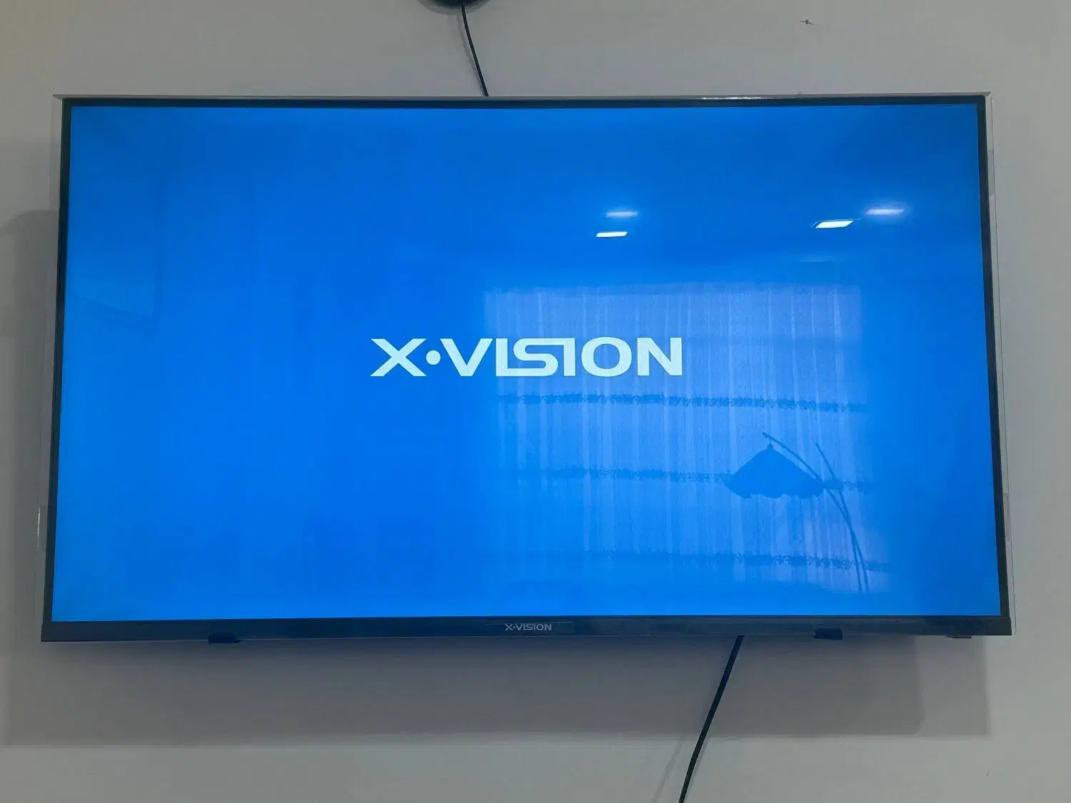 تلویزیون 43 اینچ|تلویزیون و پروژکتور|قائن, |دیوار