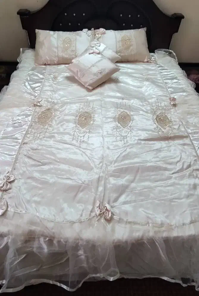 روتختی عروس|سرویس روتختی|فولادشهر, B5|دیوار