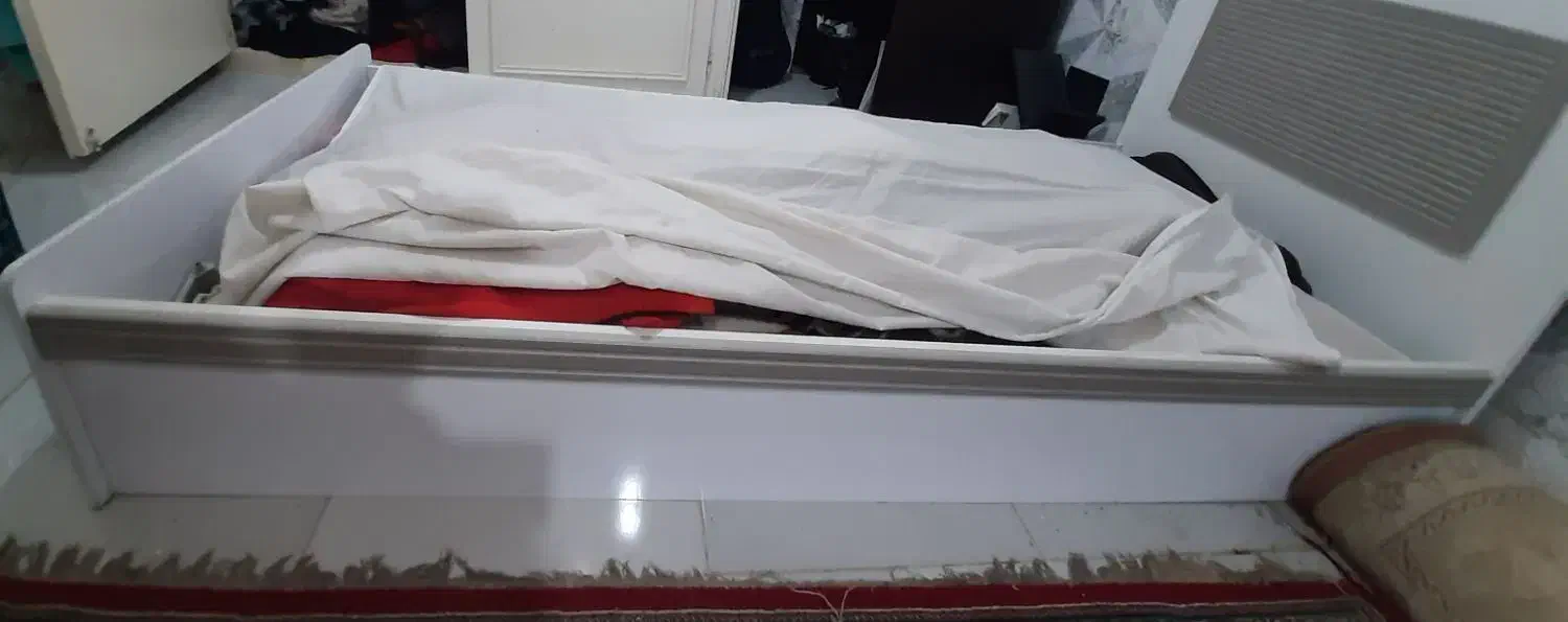 تخت خواب یک نفره سفید|تخت و سرویس خواب|مشهد, گلبرگ|دیوار