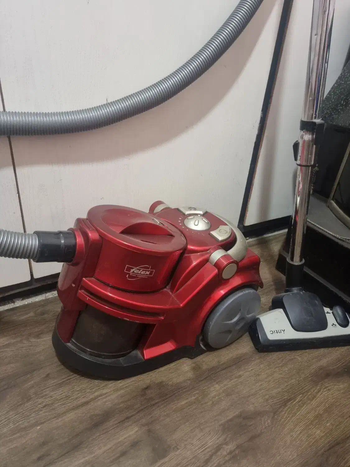 جاروبرقی بدون کیسه|جاروبرقی، جارو شارژی، بخارشو|اسلامشهر, مسکن مهر اسلاشهر (شهرک امام خمینی)|دیوار