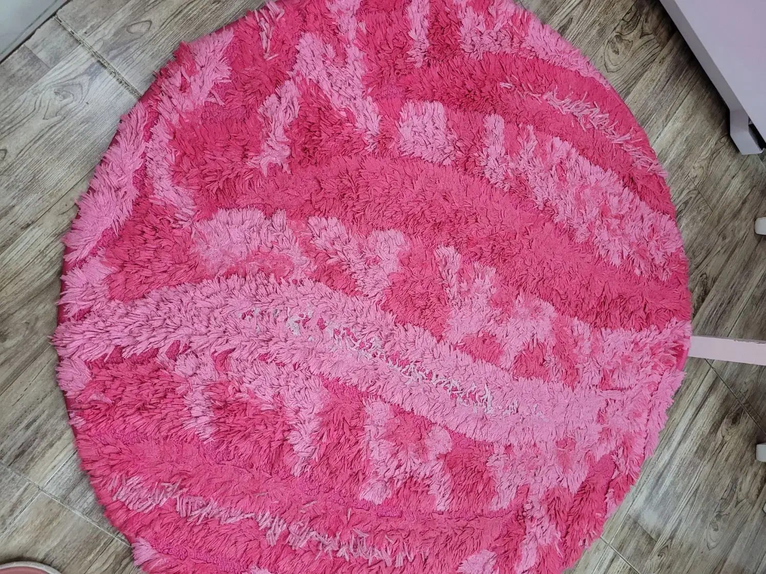 فرش گرد صورتی|فرش|قزوین, |دیوار