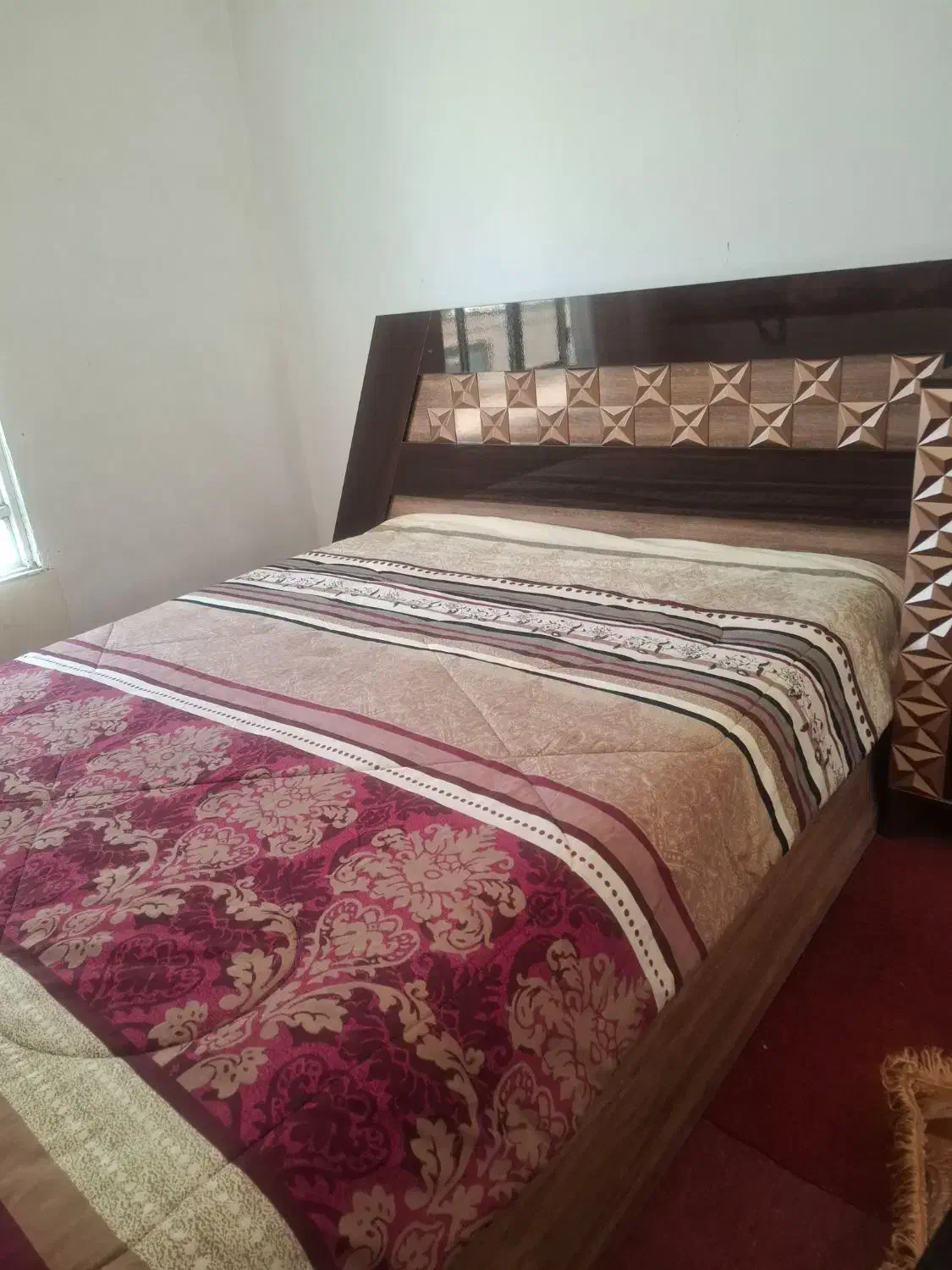 تخت و میز اینه ( دراور )|تخت و سرویس خواب|نهاوند, |دیوار