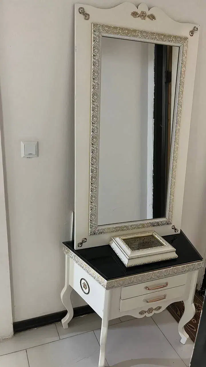 آیینه و شمعدان|بوفه، ویترین، کنسول|بیرجند, |دیوار