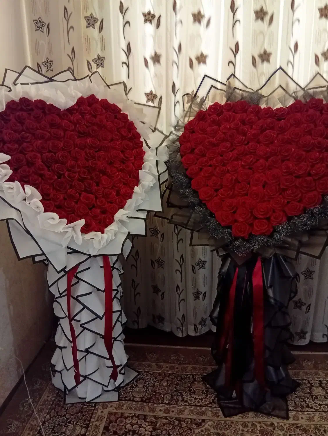 گل جاودان|گل مصنوعی|قم, وادی السلام|دیوار