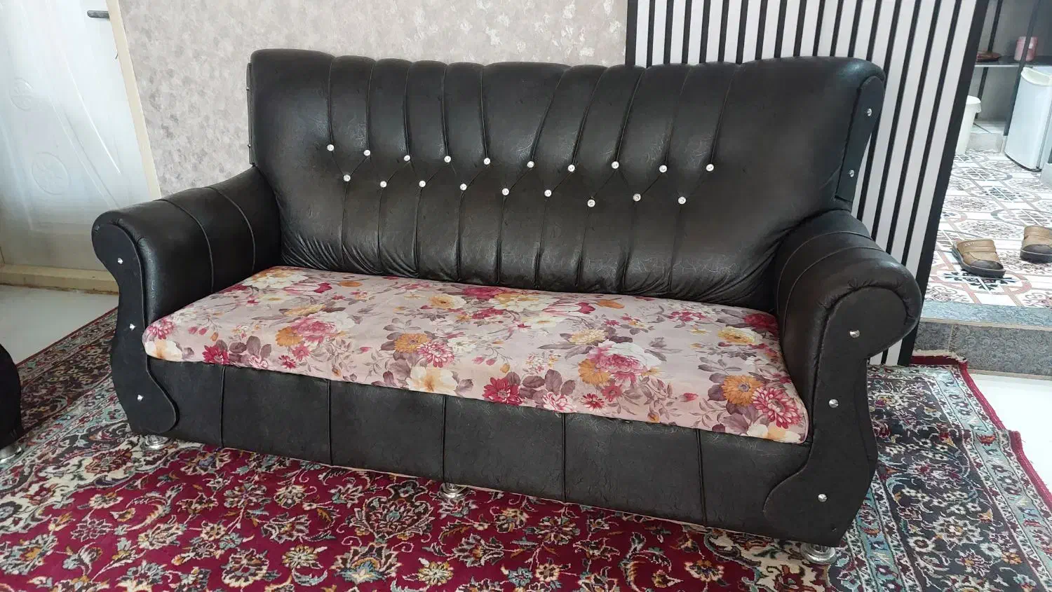 مبل ۷ نفره چرم و پارچه|مبلمان خانگی و میز عسلی|خرم‌آباد, |دیوار