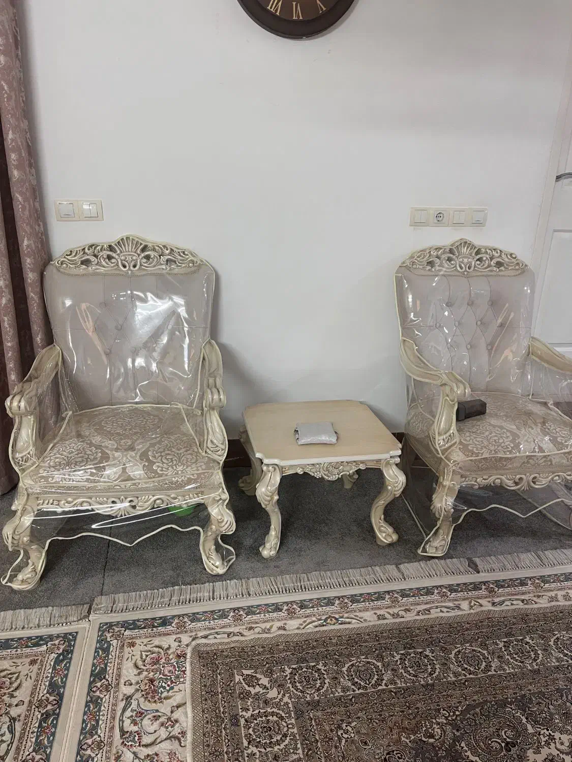 مبل کلاسیک|مبلمان خانگی و میز عسلی|جم, |دیوار