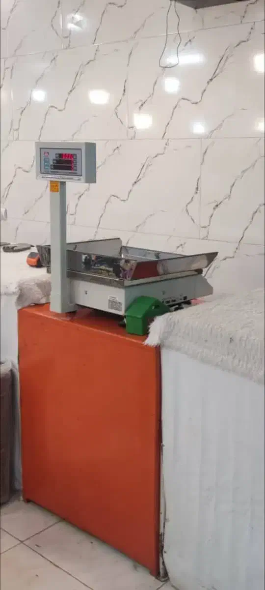 ترازو محک و میز ترازو|فروشگاه و مغازه|شاهین‌شهر, حاجی آباد|دیوار