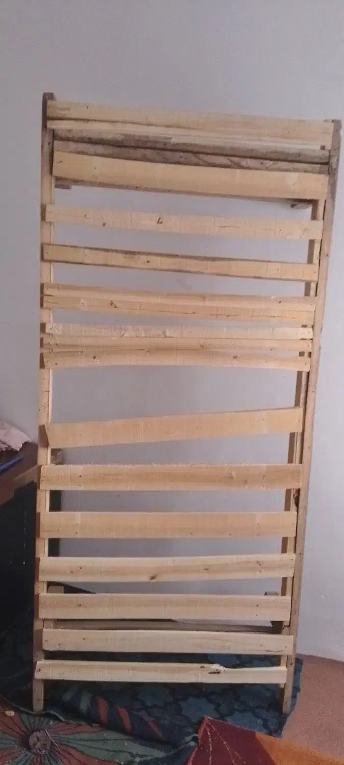 کفی تخت|تخت و سرویس خواب|گلبهار, شهر جدید گلبهار|دیوار