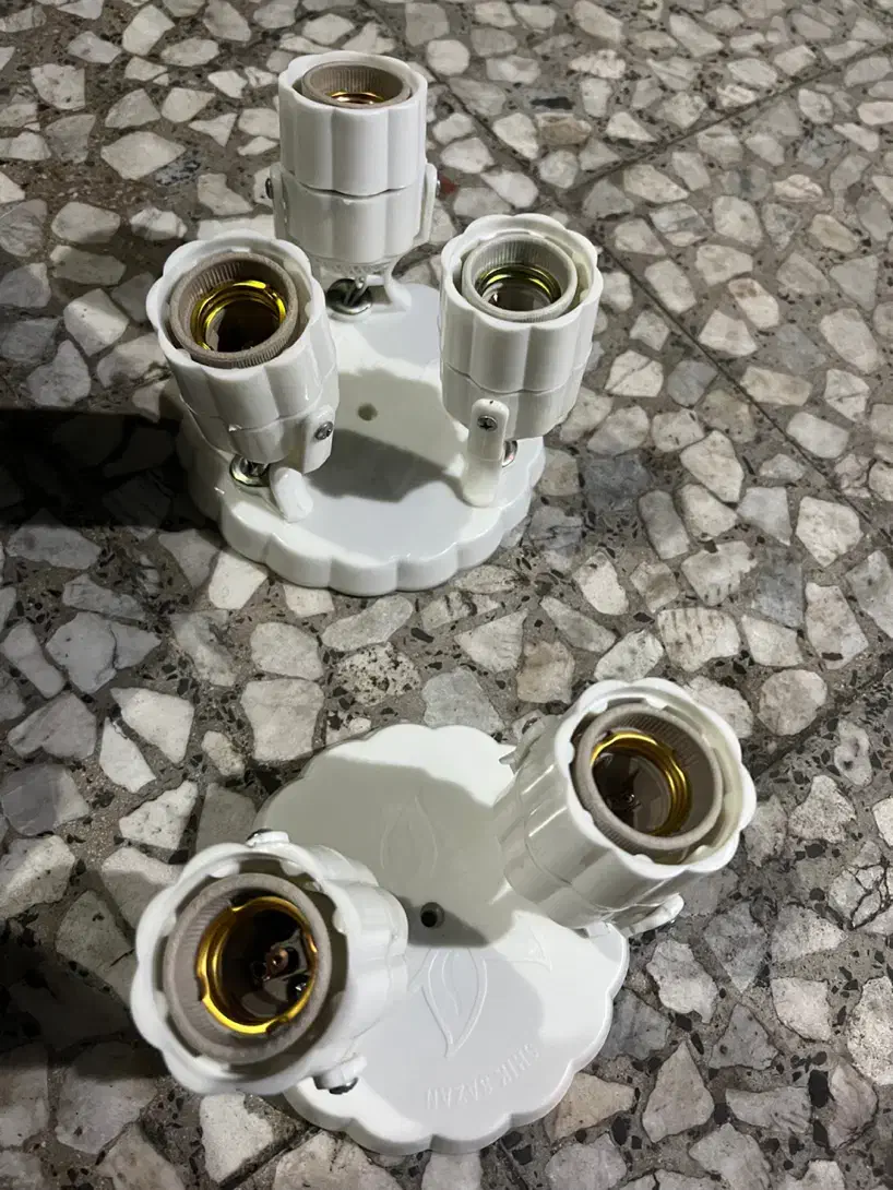 سرپیچ لامپ سه شعله و دو شعله|لامپ و چراغ|رشت, انصاری|دیوار